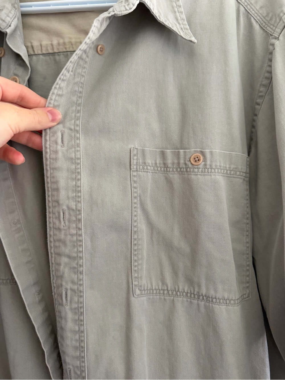 Button down - Picture 4 of 4